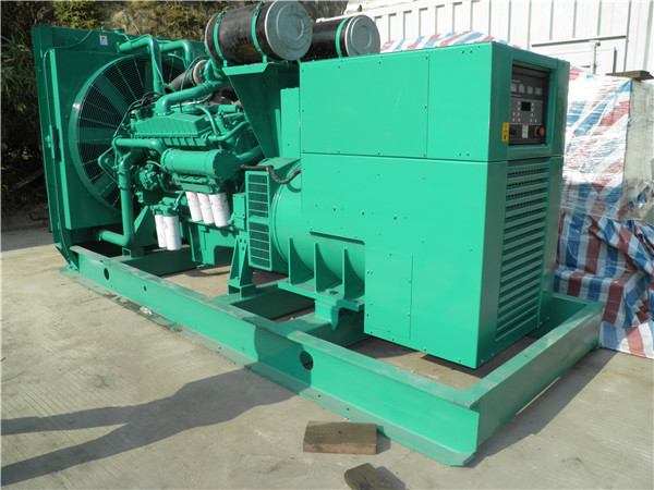 两当发电车出租-柴油发电机散热器怎样散热