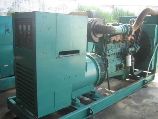 两当租赁发电机- 发电机碳刷磨损的原因是什么