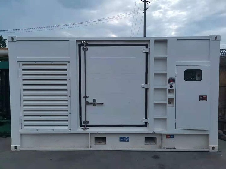 两当控制系统的品牌和价格会影响柴油发电机的性能吗？