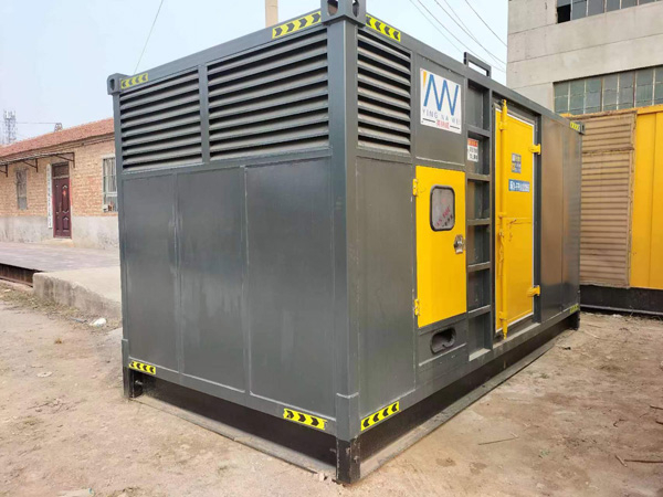 两当柴油发电机输出电流大小是有什么决定的？