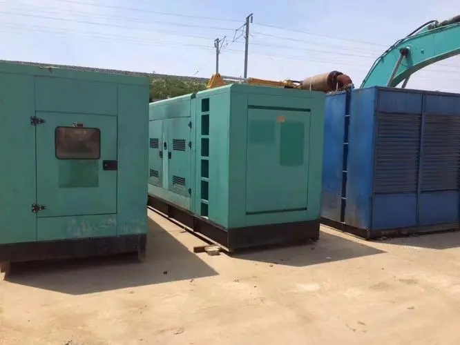 两当柴油发电机组的电压和功率之间有什么关系？