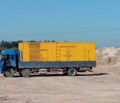 两当发电机出租如何判断柴油发电机冷却液是否需要更换？