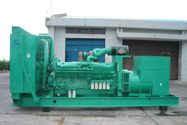 两当工厂发电机应急发电时如何更准确地检查发电机状态？