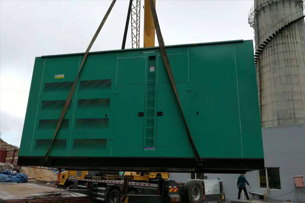 两当柴油发电机组的保养周期？