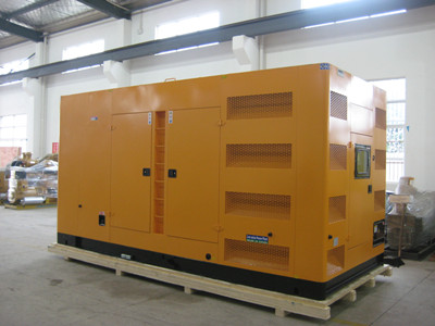 两当不同类型的发电机组在冬季保养时的注意事项有何差异？