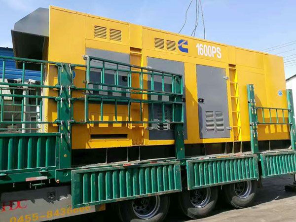 两当测量水冷式机油散热器密封件尺寸时的注意事项有哪些？